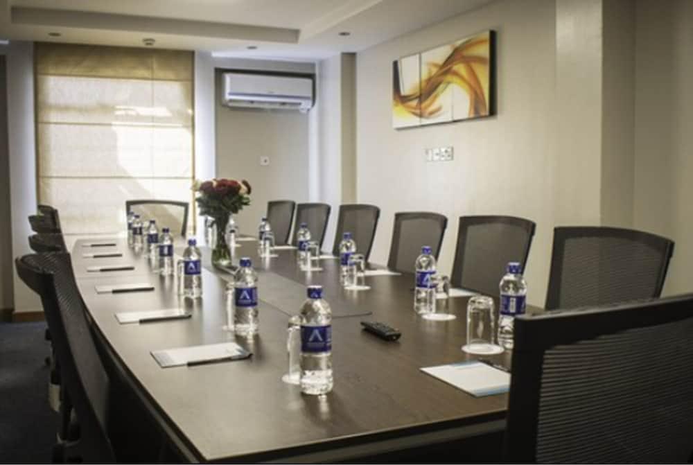 Longonot Place Serviced Apartment-Nairobi, City Centre Cbd エクステリア 写真